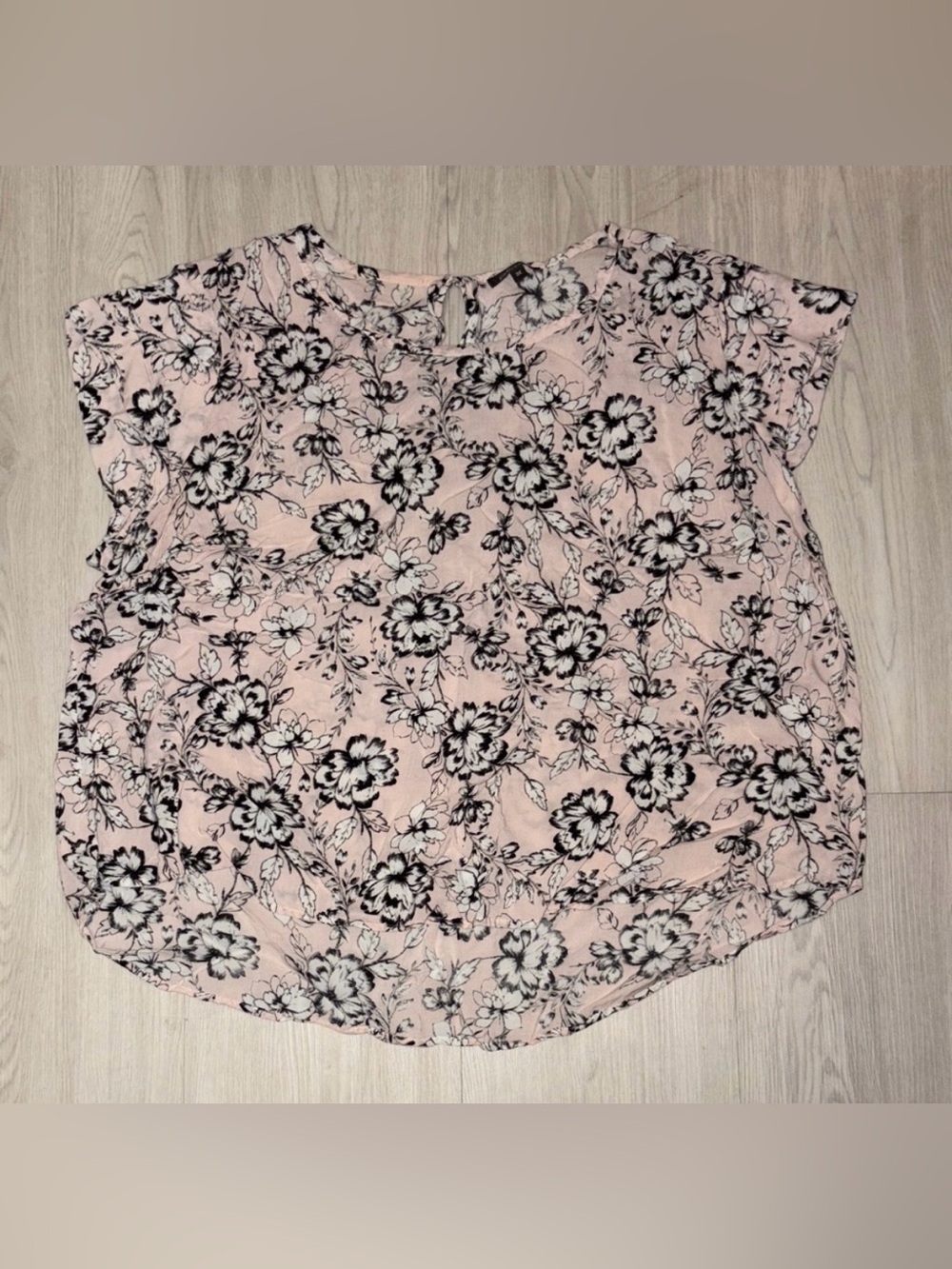 SOIRÉE Elegant Floral Women's Blouse in Pink and Black